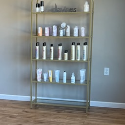 Gloss Beauty Bar