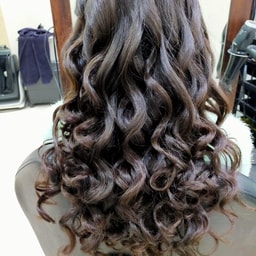 Bollywood Unisex Saloon - By Alka