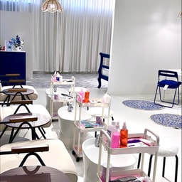 Lisa Women's Salon