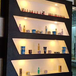 Lee & Guy Unisex Salon