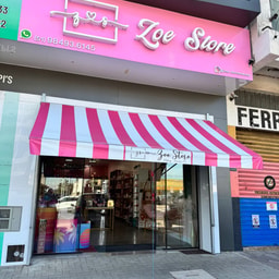 Zoe Store Makeup