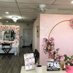 Salon de Belleza by Rocio Melendrez