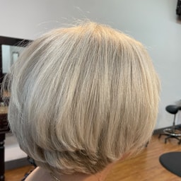 Salon Heavener