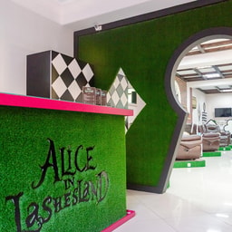 Alice in Lashesland