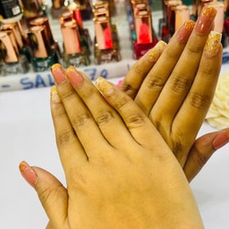 Debjani Di Makeover Studio & Parlour