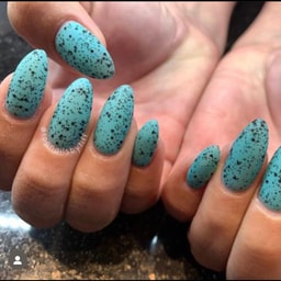 Tiffini's Salon & Spa