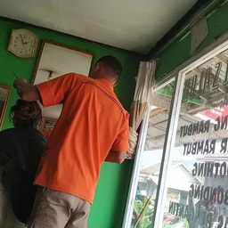 Yanti Salon