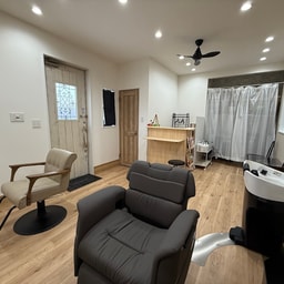 Hair & Makeup Studio Plus En