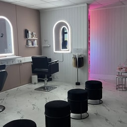 THE LASH LOUNGE - BEAUTY STUDIO