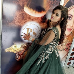 Purvi New Look Beauty Salon