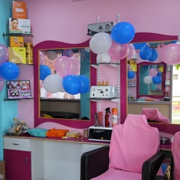 Swarna Beauty Studio