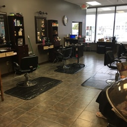 Shear Attraction Salon
