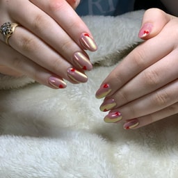 Deluxe Salon & Spa