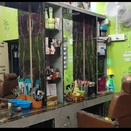 Pari Beauty Parlour