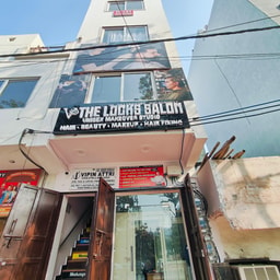 VS The Looks Salon Unisex Makeover Studio