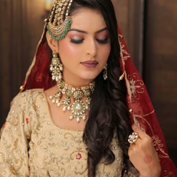 Shab's Beauty Salon & Bridal Studio