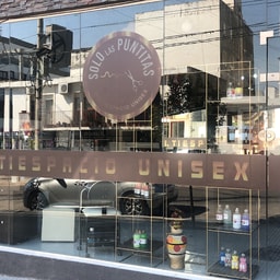 Peluqueria Solo Las Puntitas Salon Multiespacio Unisex