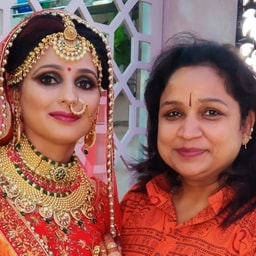 Poonam's Ladies Parlour