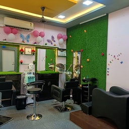 Queen's Bridal Studio & Beauty Care