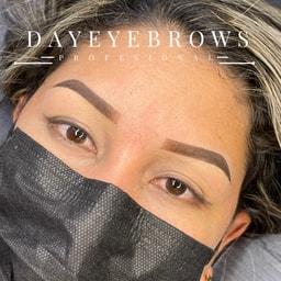 Day Makeup Estudio