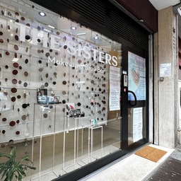 THE SISTERS Makeup, Nails & Brows Bar