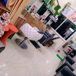 J&k Beauty Parlour