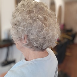 The Makeover Lounge
