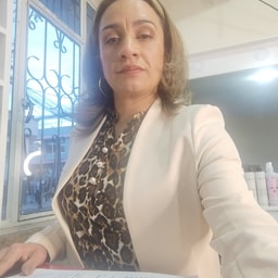 Estilista Machachi Carolina Narvaez Centro Estetico Maria Jose