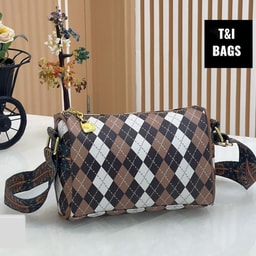 Pink Lady Cosmetics and Bags Batamaloo