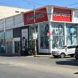 Amparitos Estilistas Salon & Spa