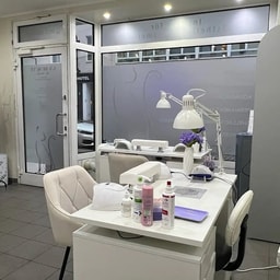 La Beaute' by Anna Institute of Aesthetic Cosmetic