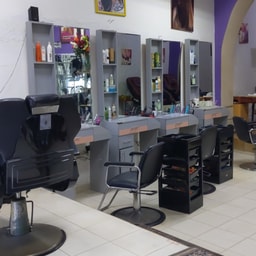 Valentine Studio de Beaute and Barber Shop