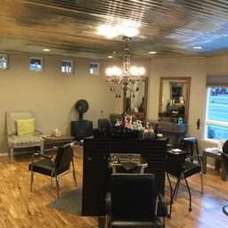 Elle Salon