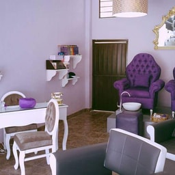 Vintage Salon