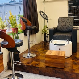 LOOK ME Unisex Beauty Salon