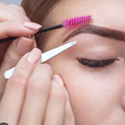 Seemi’s EyeBrows Parlor
