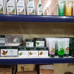 Cosmetics World
