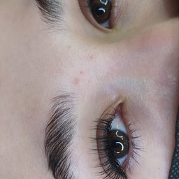 Janette M Lashes