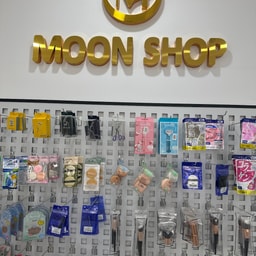 Moon Shop Mỏ Cày Nam