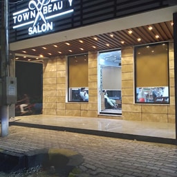 Town Beauty Salon