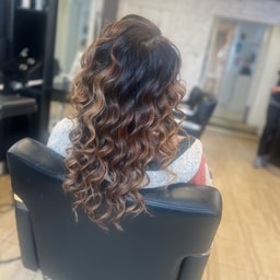 Color Plus by Idania