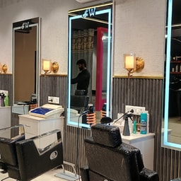 Fashion World Unisex Salon