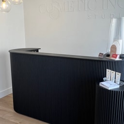 Cosmetic Inc. Studio