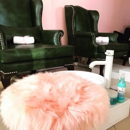 Pink me up! Beauty salon