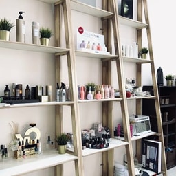 Wadiah Almutawa Salon