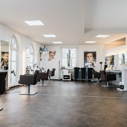 NETZ.WERK FRISEUR · MAKE UP · WAXING