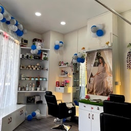BLACK BLUSH BEAUTY SALOON