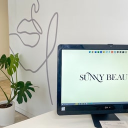 SUNNY BEAUTY STUDIO