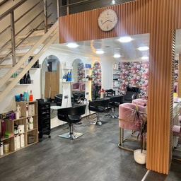 Les Camelias Salon de coiffure et Hammam pour femme