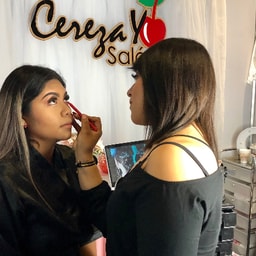 Cereza Yo Makeup